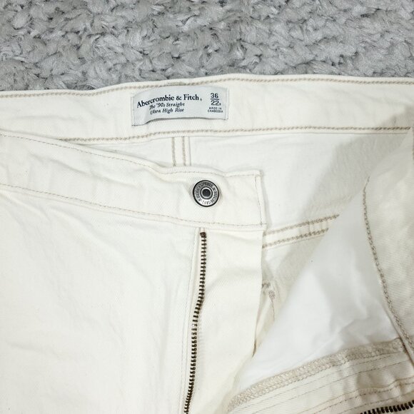 Abercrombie 90s Straight Ultra High Rise Jeans White Cream Size 22 36 Stretch - Picture 5 of 7
